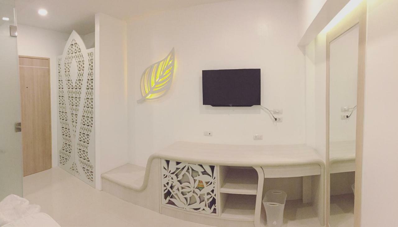 Snoozzotel Pattaya Bagian luar foto