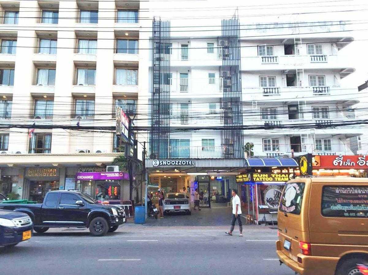 Snoozzotel Pattaya Bagian luar foto
